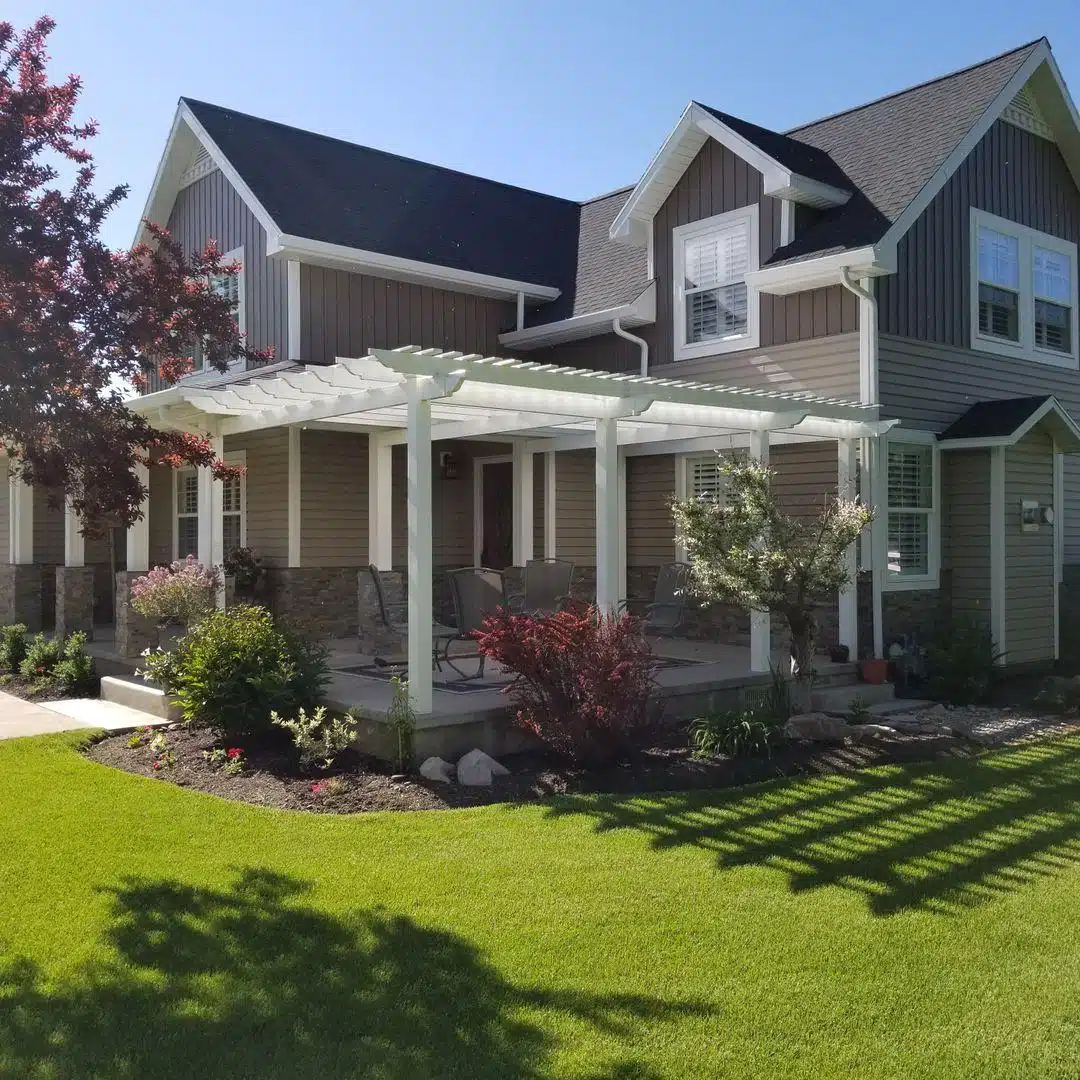 Custom arbor and specialty fences built in Northern Utah